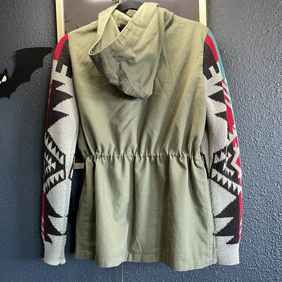 Thread & Supply Utility Jacket - Picture 3 of 5